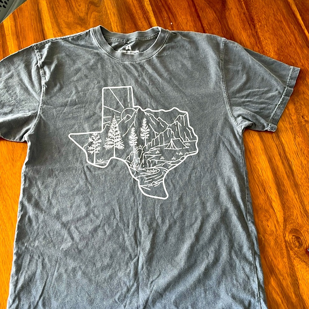 Soft gray Texas t-shirt size medium